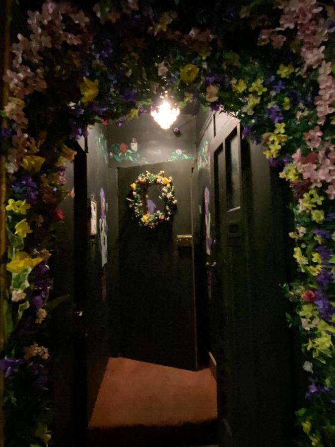 Hotel The Mad Hatter's Guestrooms Oxford